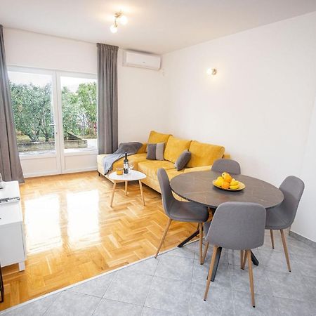 Apartments Veronika Trogir Eksteriør bilde