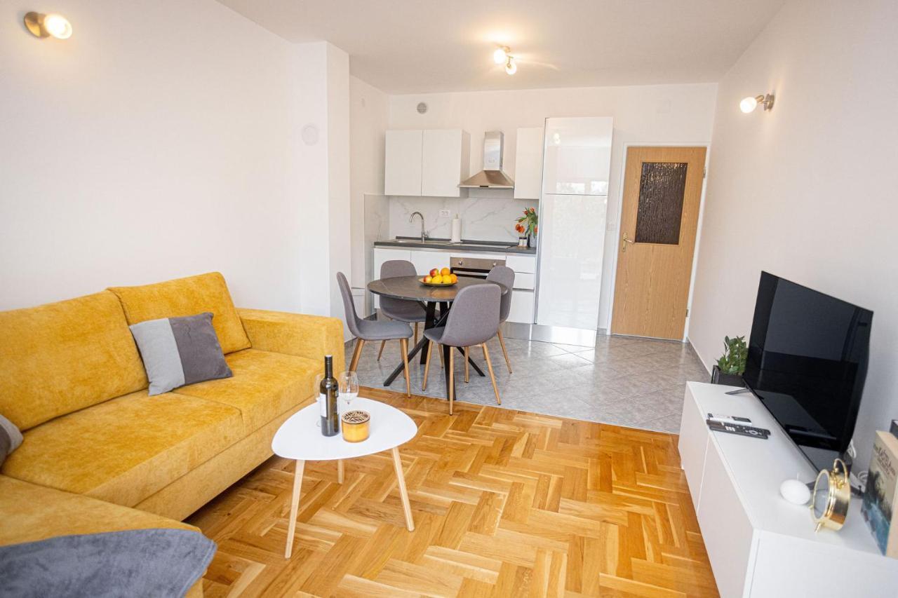 Apartments Veronika Trogir Eksteriør bilde