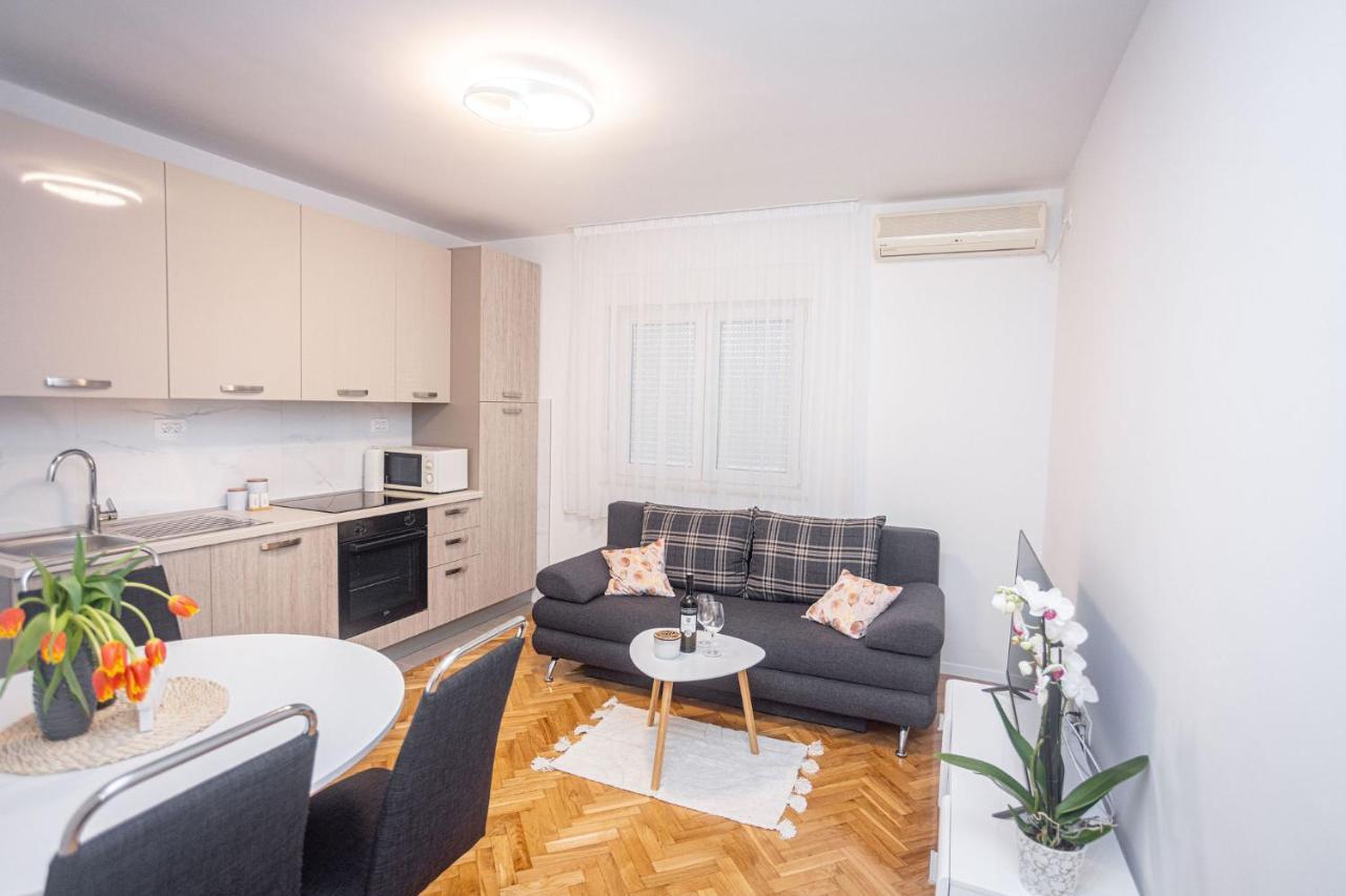 Apartments Veronika Trogir Eksteriør bilde