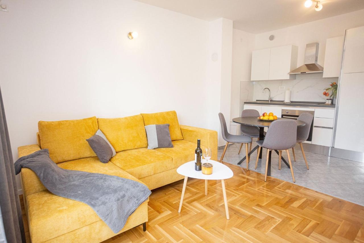 Apartments Veronika Trogir Eksteriør bilde