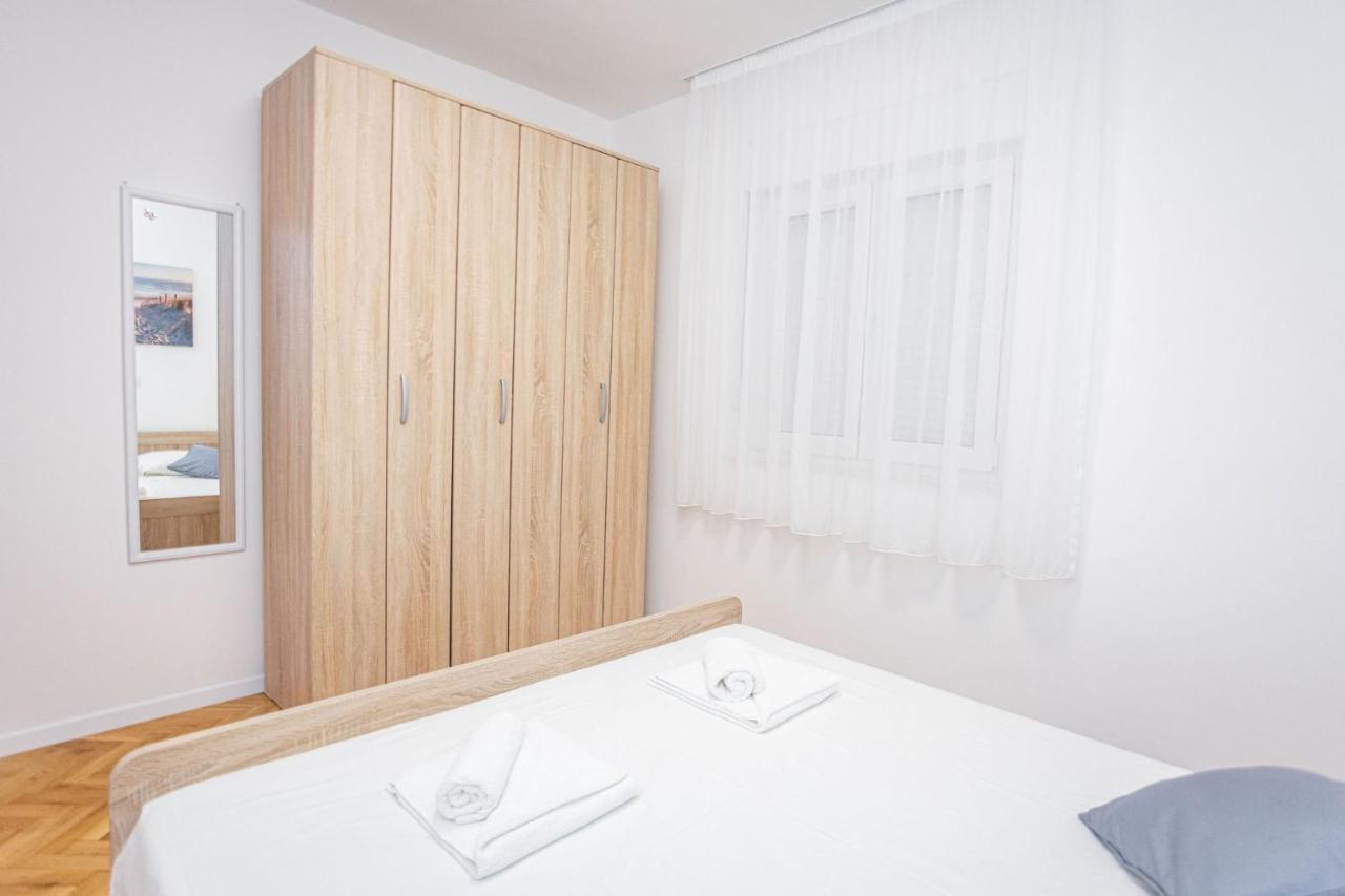 Apartments Veronika Trogir Eksteriør bilde