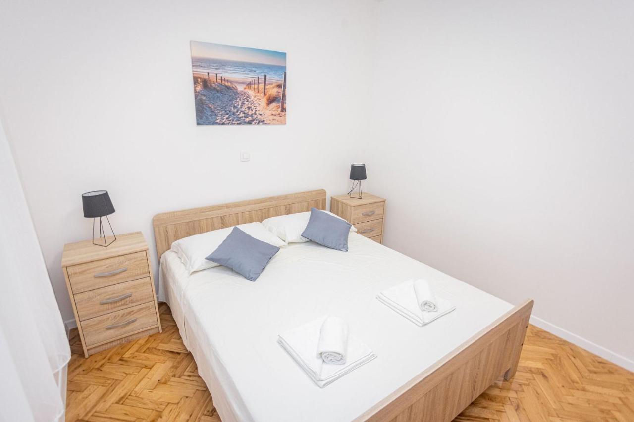 Apartments Veronika Trogir Eksteriør bilde