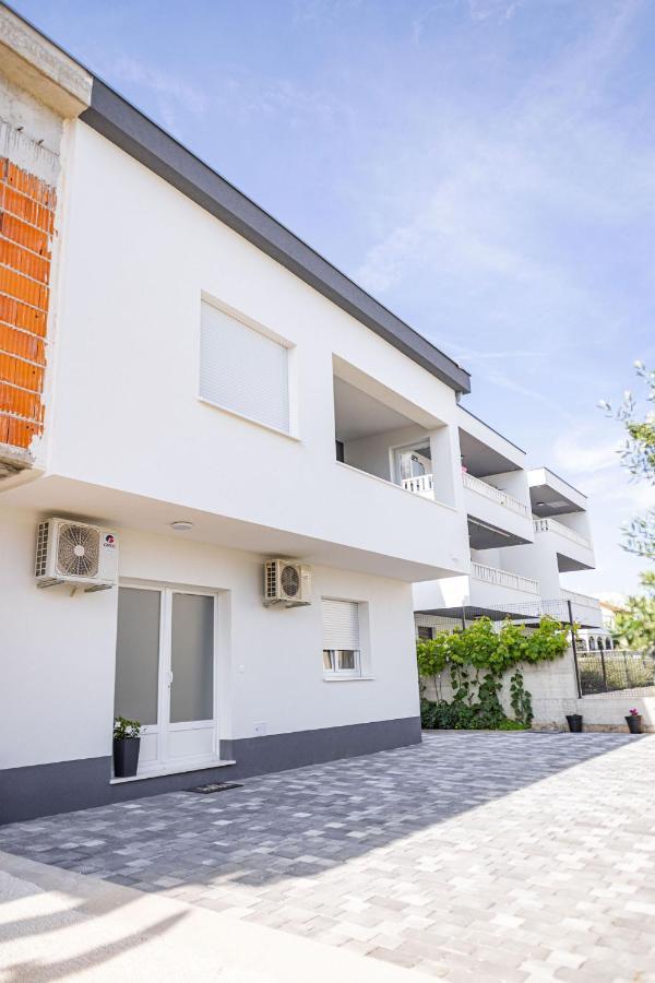 Apartments Veronika Trogir Eksteriør bilde
